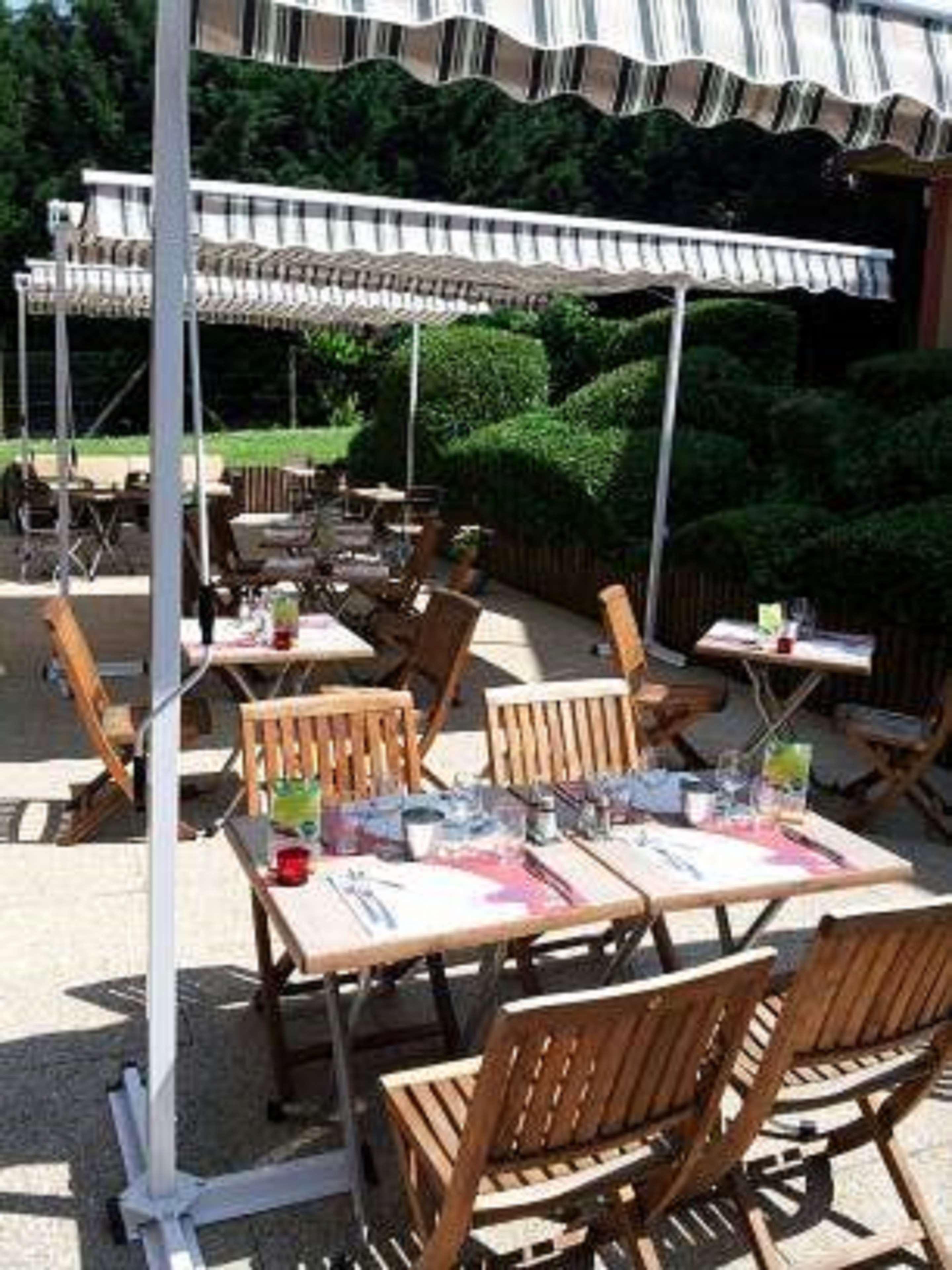 Kyriad Honfleur - La Riviere Saint Sauveur Экстерьер фото